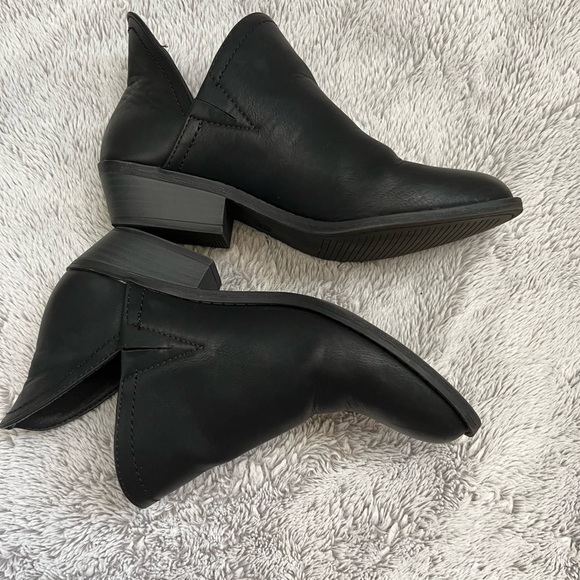 Universal thread black booties - Picture 9 of 10